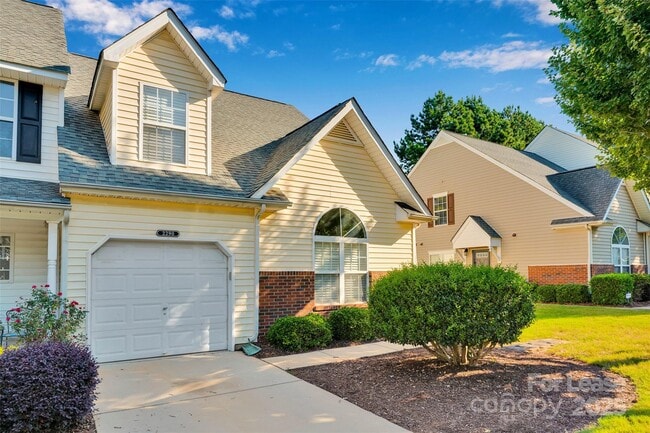 Building Photo - 2290 Hanover Drive