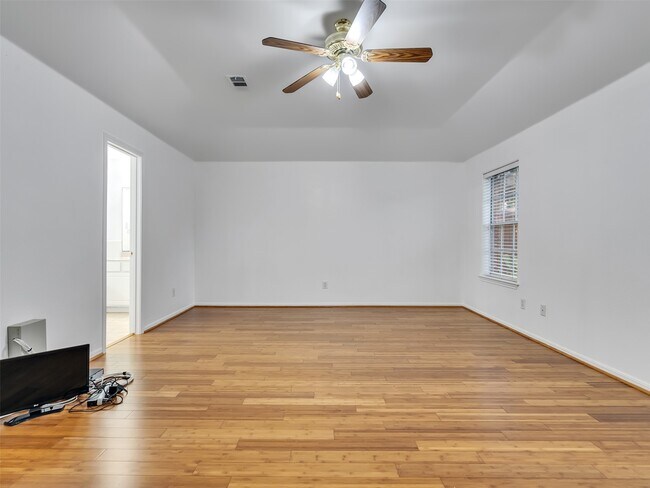 Building Photo - 7211 Canda Ln