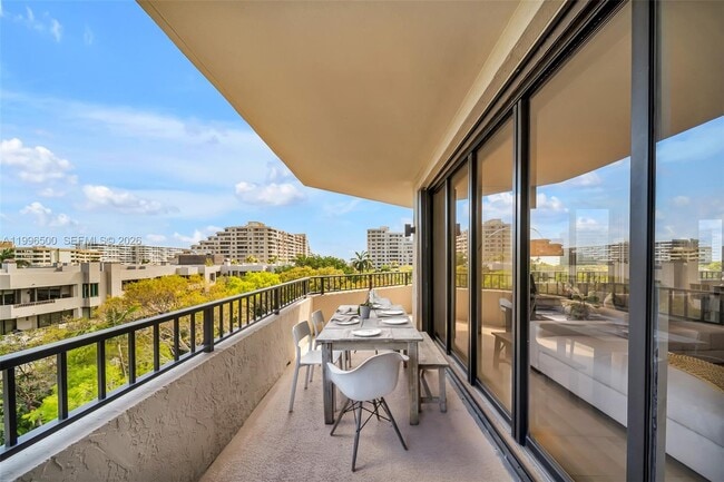 Building Photo - 151 Crandon Blvd