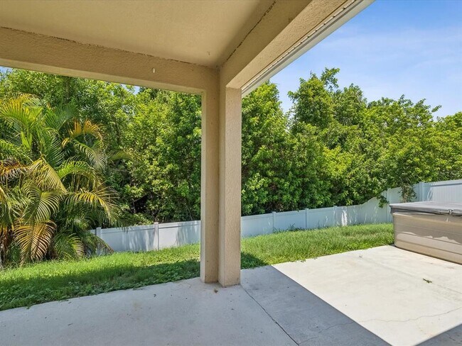 Building Photo - 11525 Southern Creek Dr
