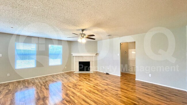 Building Photo - 9952 George Washington Dr