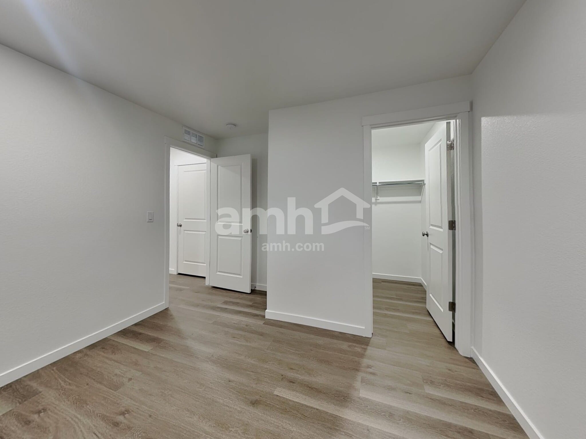 Building Photo - 360 N Addison Way