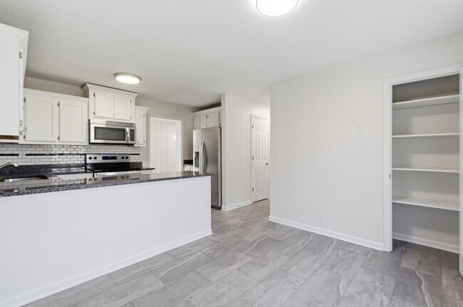 Building Photo - 212 Old Columbia Rd