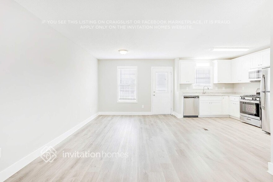 Building Photo - 500 Weston Ct