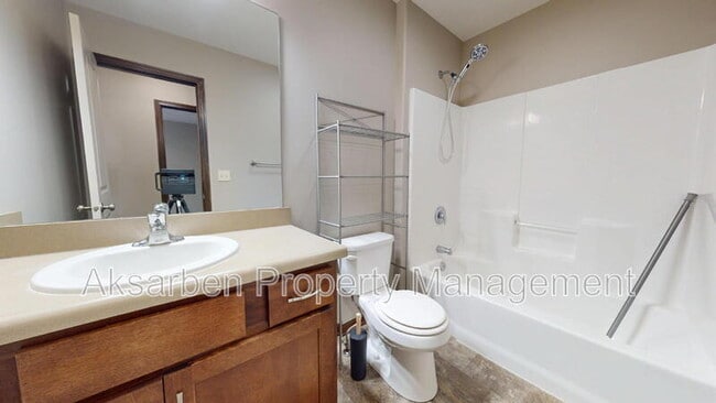 Building Photo - 5304 41st St