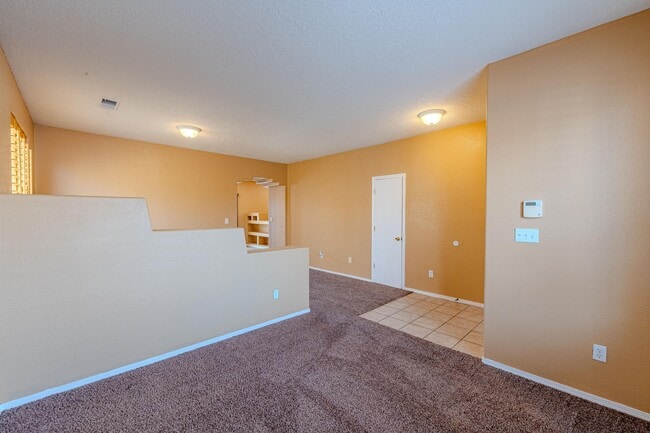 Building Photo - 10416 Rosefinch Dr NW