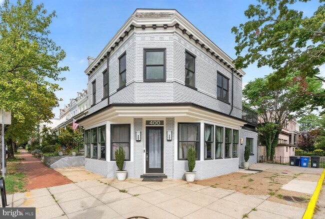 Building Photo - 400 13th St NE