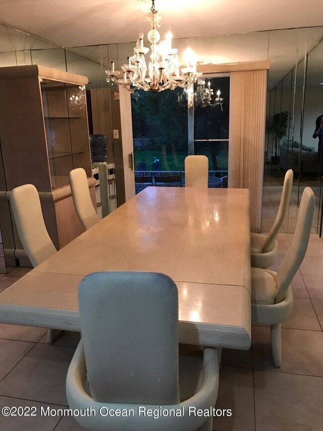 Building Photo - 634 Westwood Ave