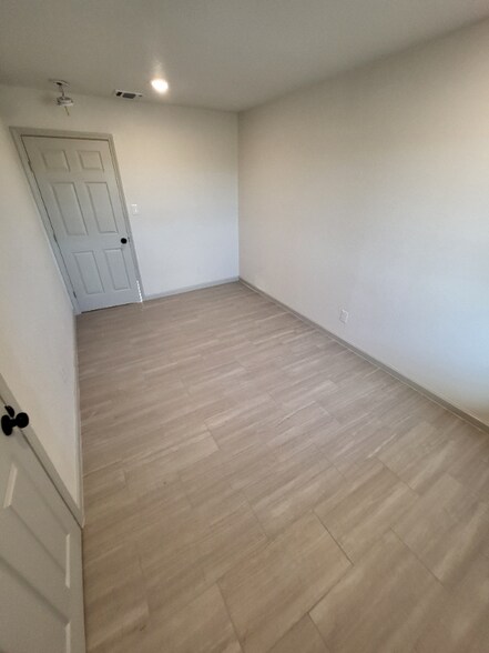 Building Photo - 2417 Castroville Rd