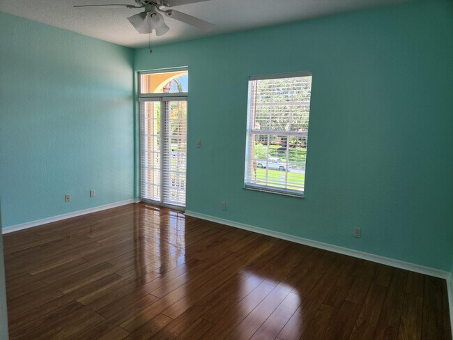 Building Photo - 17885 Fieldbrook Cir E