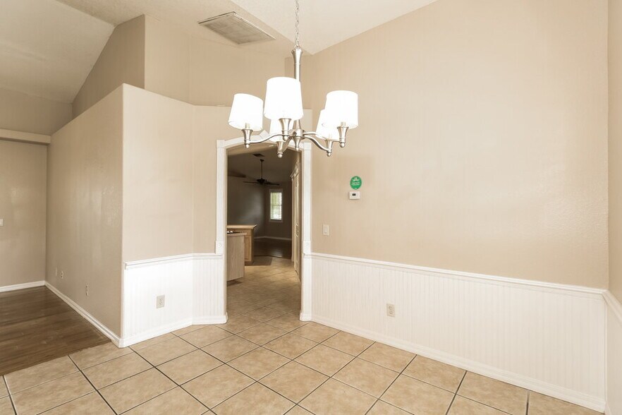 Building Photo - 3522 Massini Ave