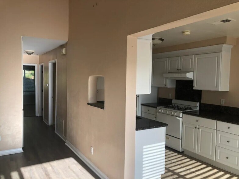 Building Photo - 3690 Spyglass Way