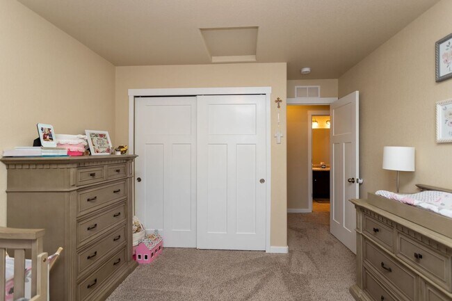 Building Photo - Immaculate 3-Story Home | Comfort, Space &...