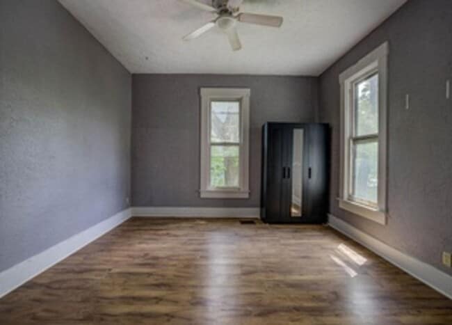 Building Photo - 330 W Withrow St