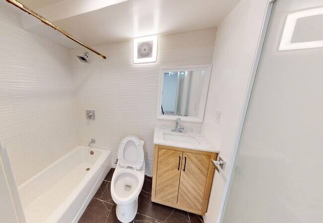 Interior Photo - HAMPTON