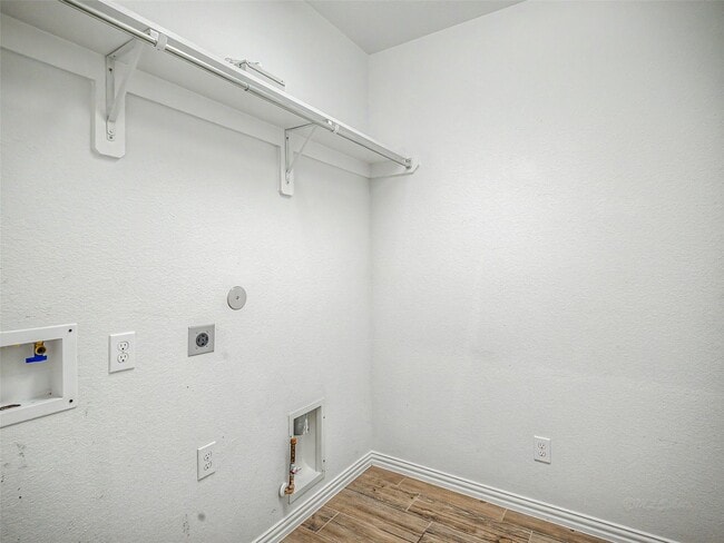 Building Photo - 27215 Symphony Creek Ln