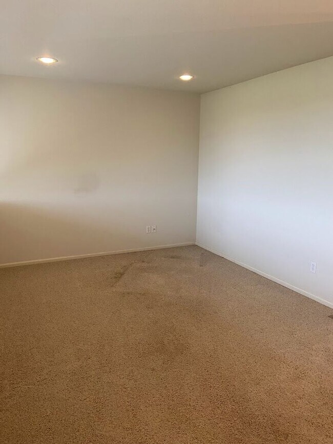 Building Photo - 1725 Harrison Pl