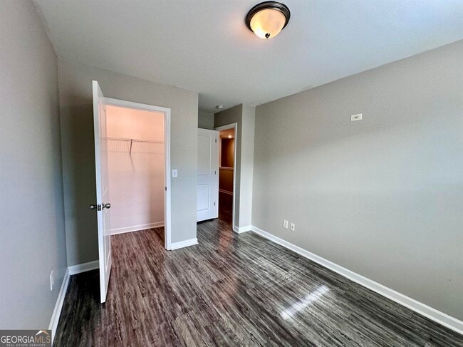 Building Photo - 306 Ashigan St