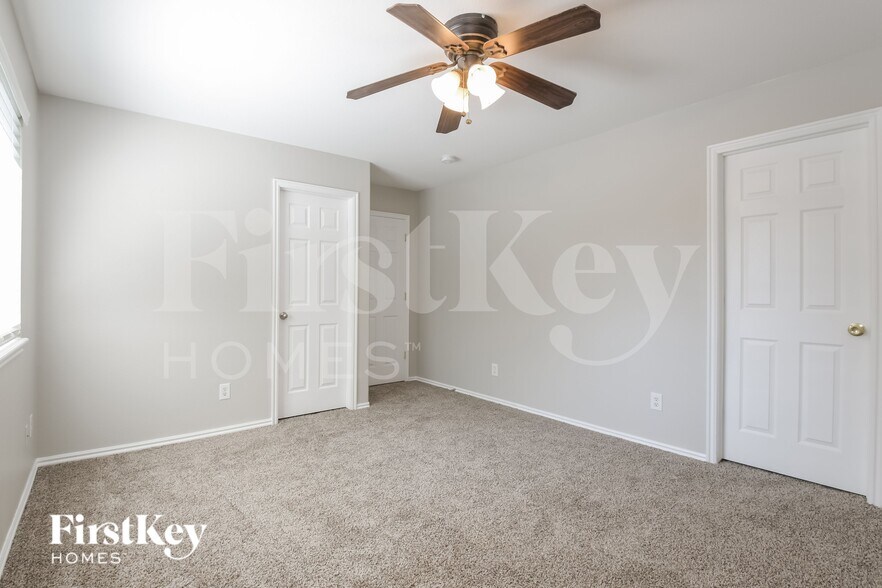 Building Photo - 2839 E 118th Cir