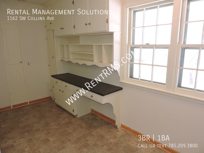 Building Photo - 1162 SW Collins Ave
