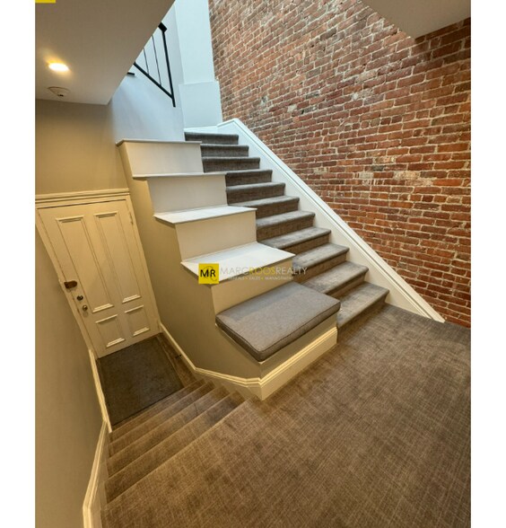 Building Photo - 265 Beacon St