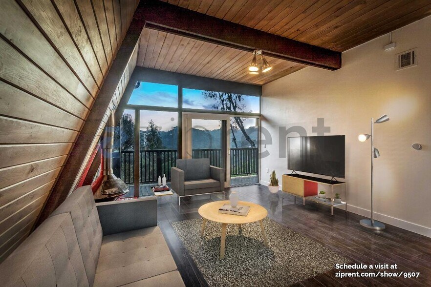 Building Photo - 7912 Willow Glen Rd