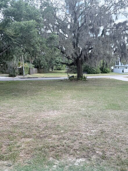 Building Photo - 4606 River Hills Dr