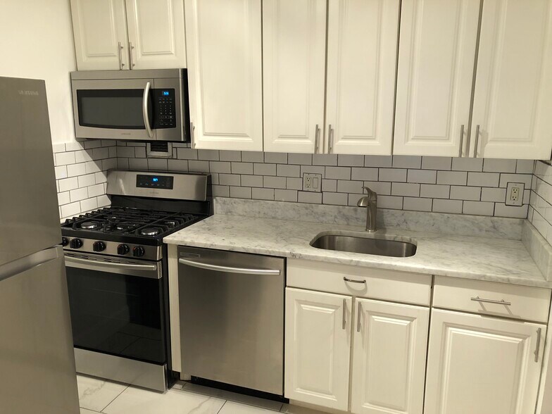 Removated Kitchen - 1301 20th St NW