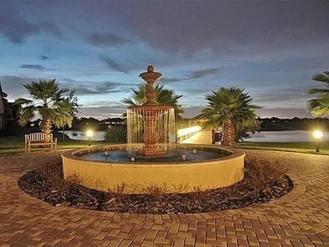 Building Photo - 8263 Miramar Way
