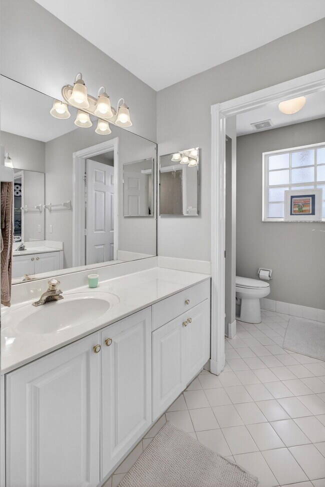 Building Photo - 2114 Chagall Cir