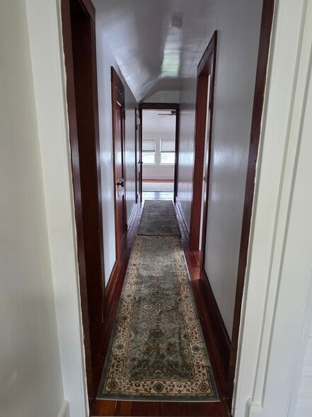 Hallway - 164 Laurel Pl