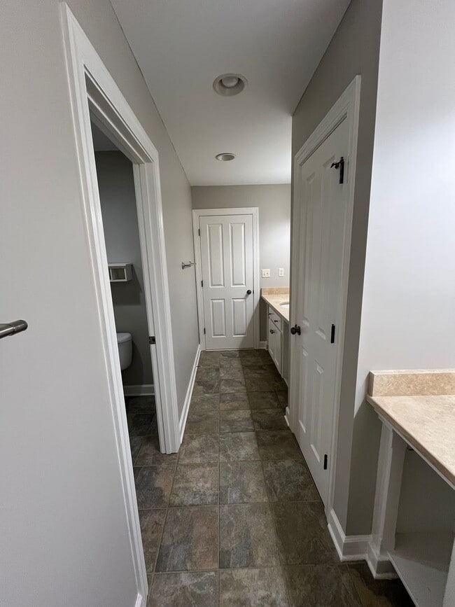 Building Photo - Beautiful 5 Bed 3 Bath Home! Fall 2026!