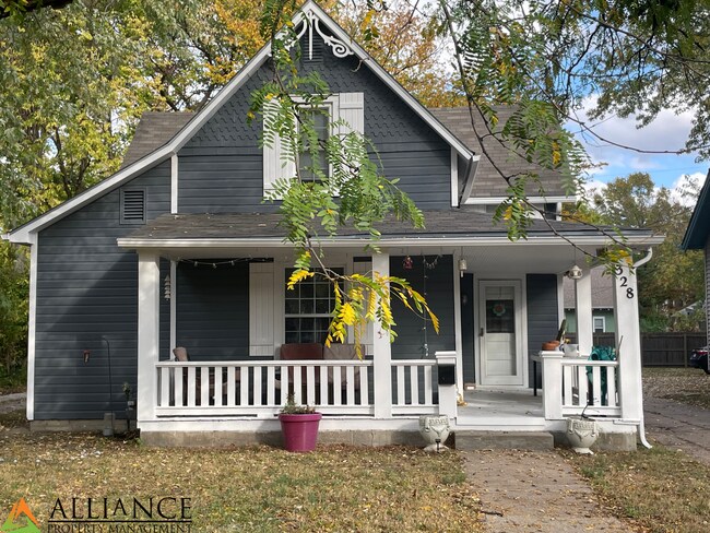 Building Photo - Sixteenth St. 328 N.