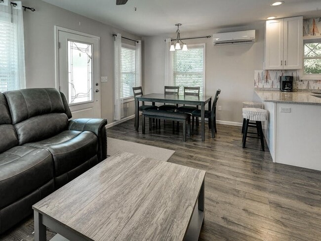 Building Photo - 3509 Mellon St