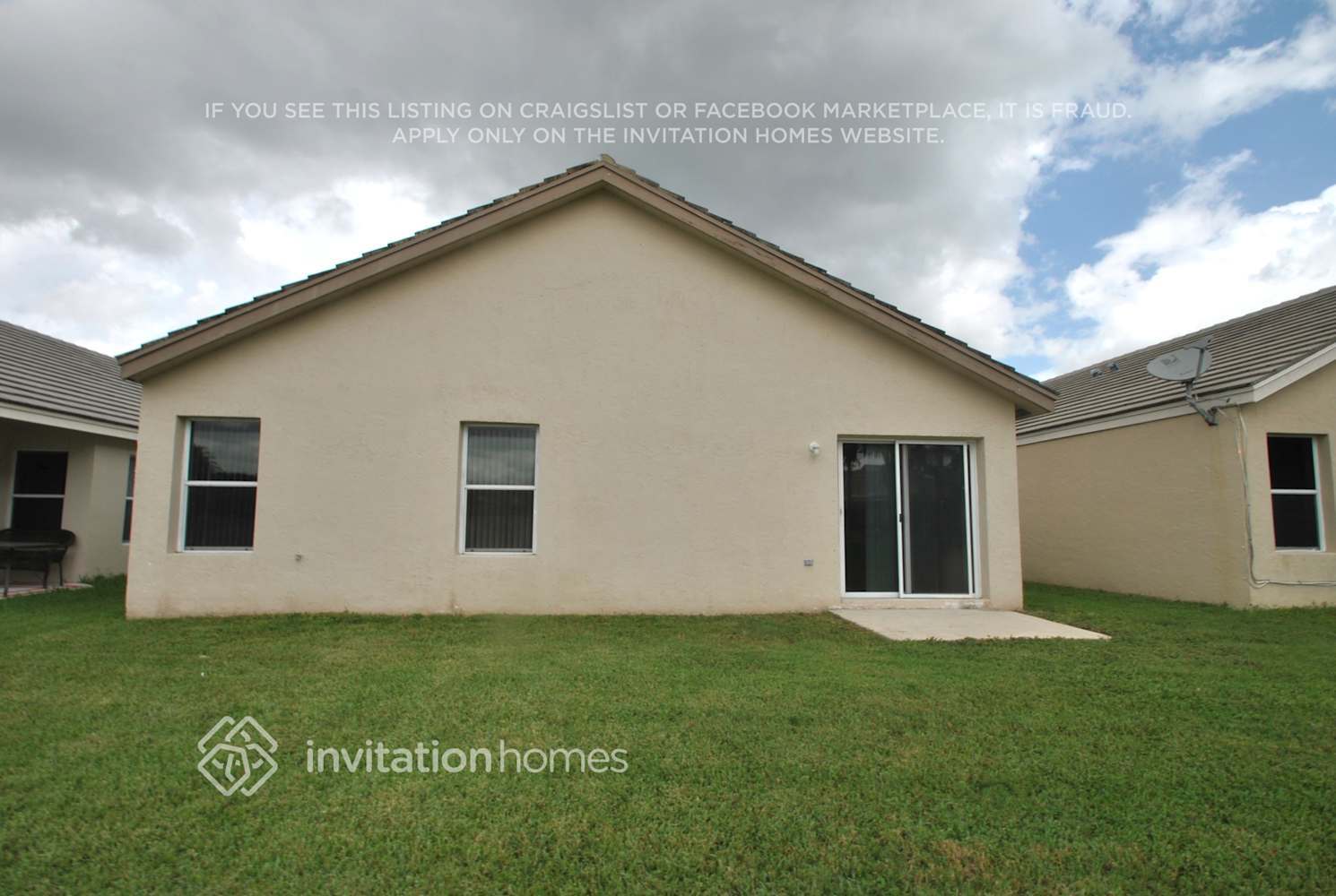 Building Photo - 8820 Lake Park Cir N