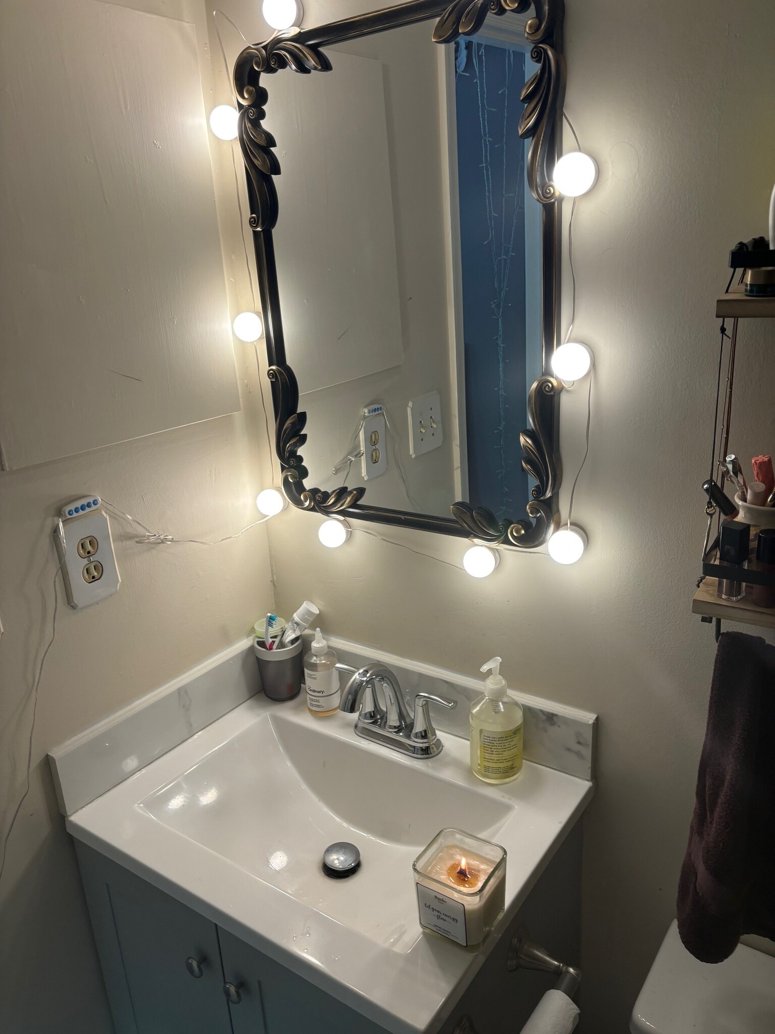Half Bath - 2318 L St NW