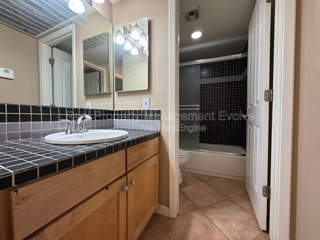 Building Photo - 12440 N 20th St