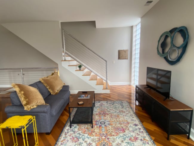 Building Photo - 4 W 17th St