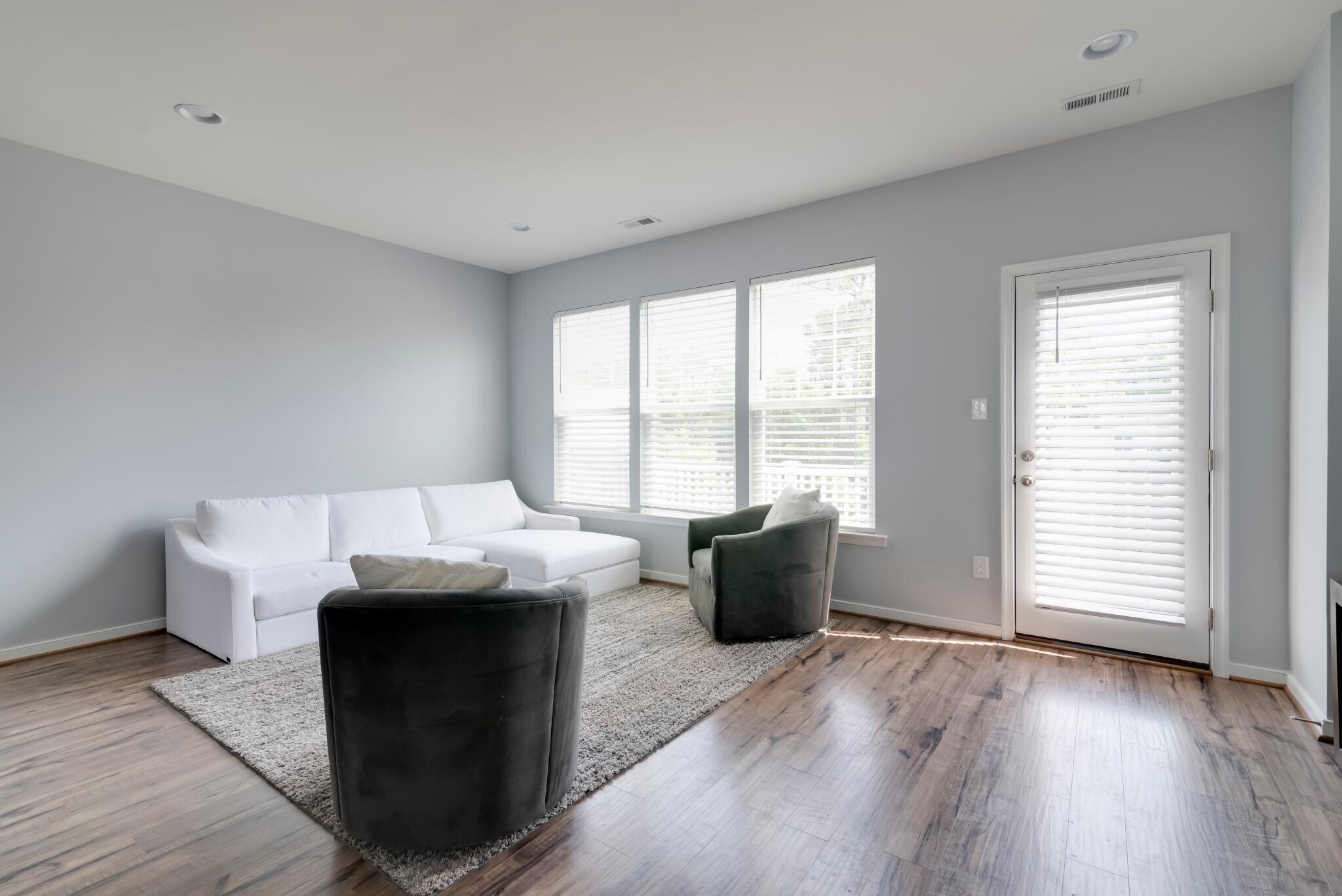 Building Photo - 2272 Perennial Cir