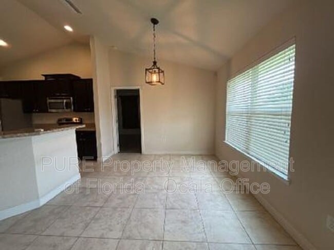 Building Photo - 6330 SW 48th Ave