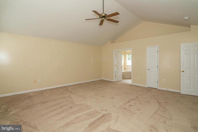 Building Photo - 3018 Desert Palm Ct
