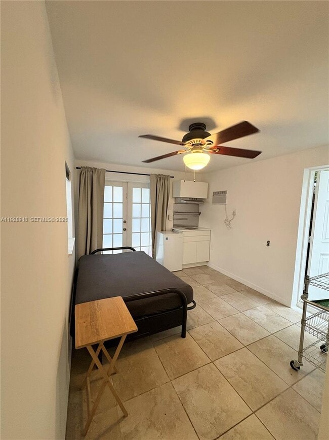 Building Photo - 1501 Calais Dr