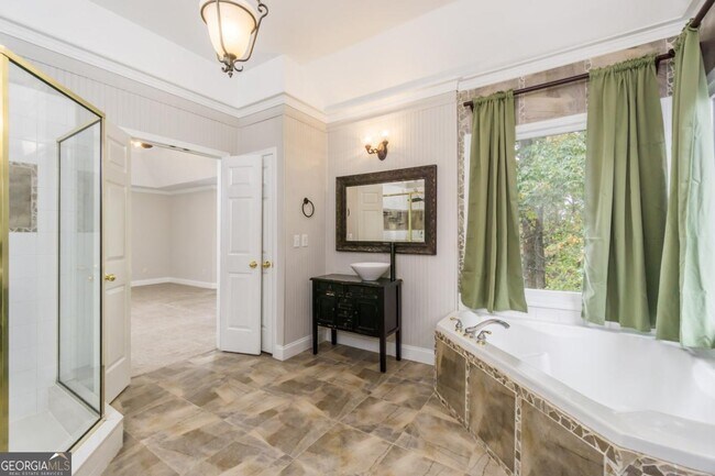 Building Photo - 6710 Timber Cove Pointe