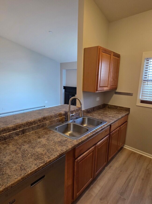 Building Photo - 1361 Cunat Ct