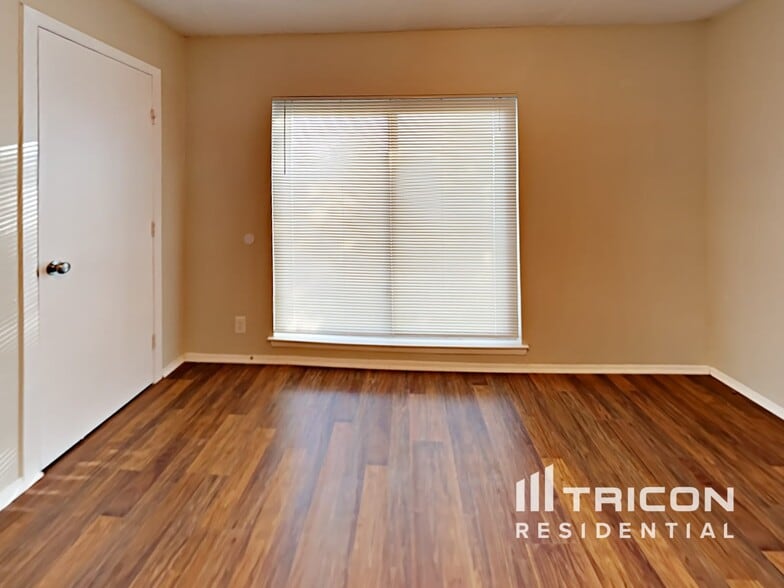 Building Photo - 6801 Castile De Oro
