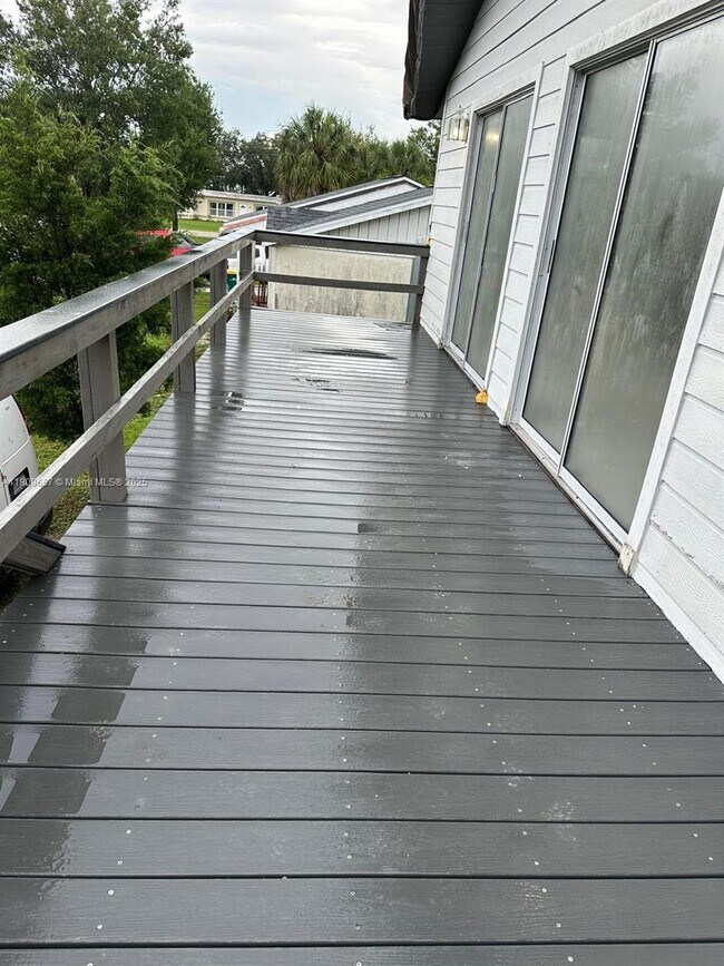 Building Photo - 420 Burning Tree Ln