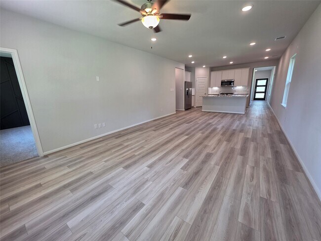 Building Photo - 110 Elm
