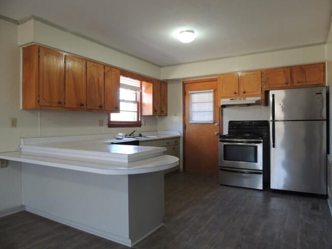 Primary Photo - 118 Harrison Dr