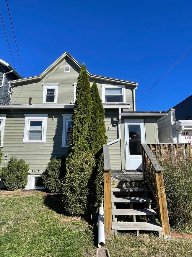 Building Photo - 263W