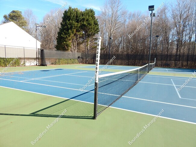 Building Photo - 353 Azalea Cir